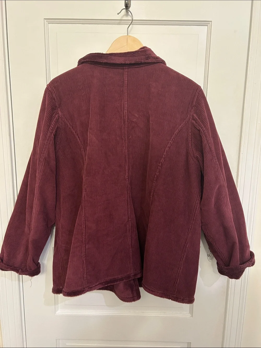 Denim & Co Reversible Women's Oversized Corduroy Button Jacket in Burgundy